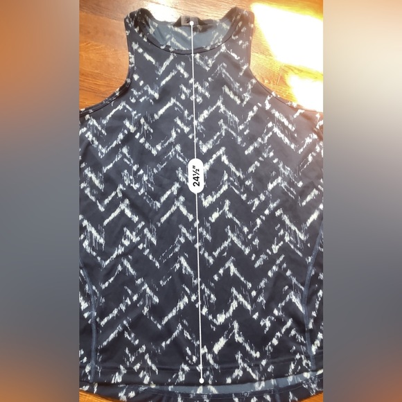 NWOT The North Face Racerback Tank - Picture 14 of 14